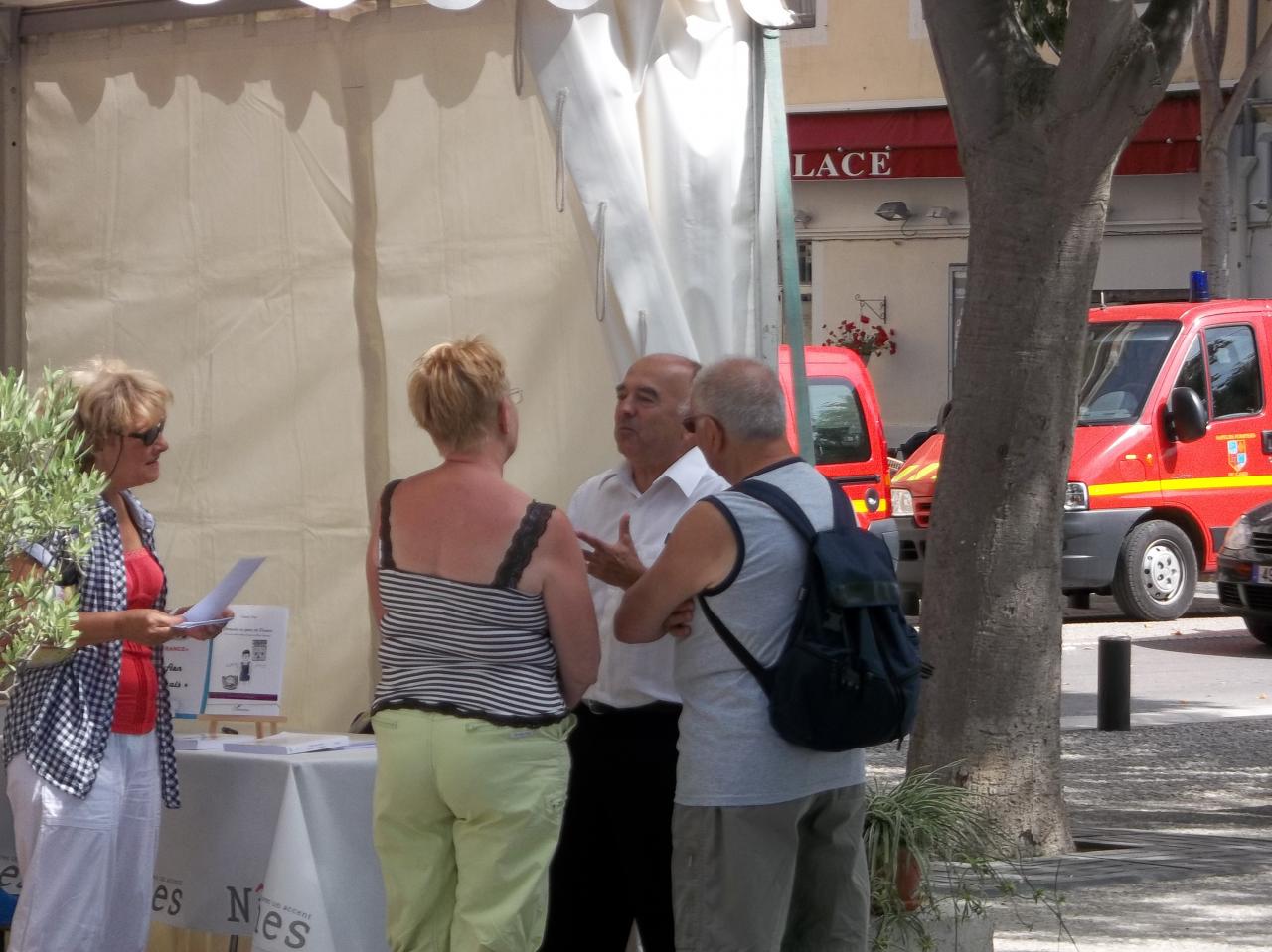 Dédicaces: stand de Nîmes (2012)